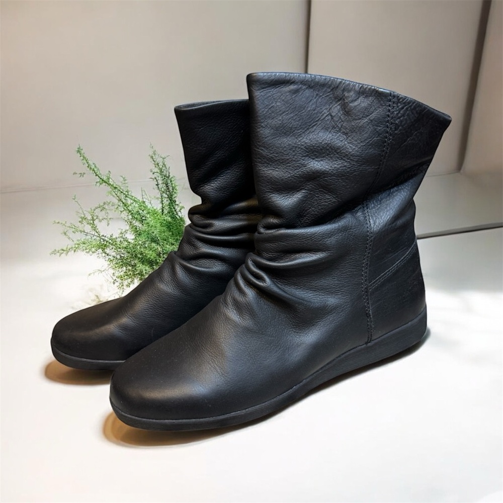 COUGAR BLACK ANKLE BOOTS•FLEECE LINED FOR WARMTH AND COMFORT•WMN SIZE 11 (True)